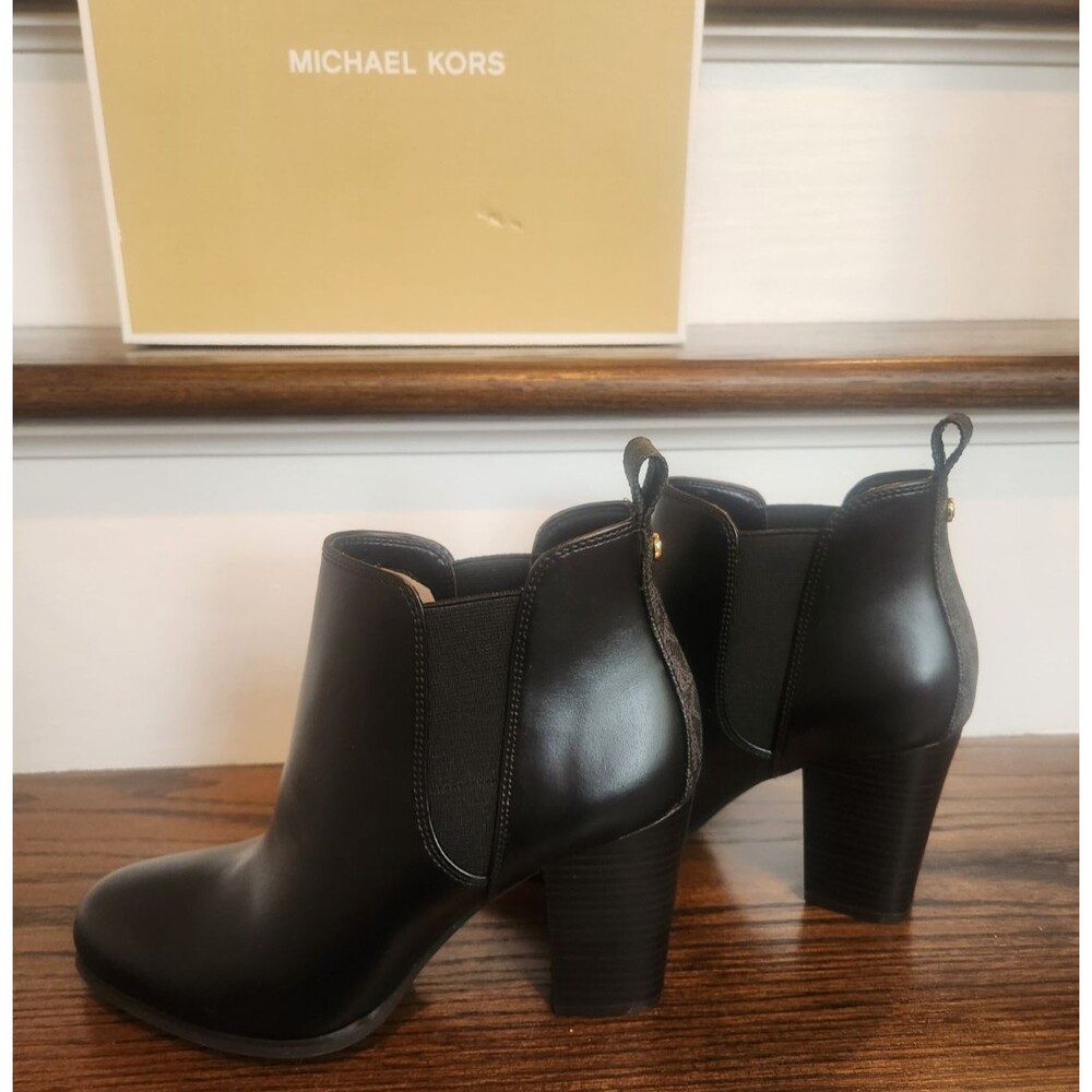 NIB-Michael Kors Evaline Heeled Booties Black Leather Ankle Boots Block Heel - 7 - Picture 8 of 13